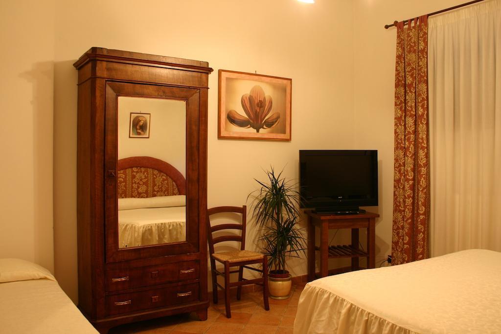 B&B Le Palme Bassano Romano Eksteriør billede